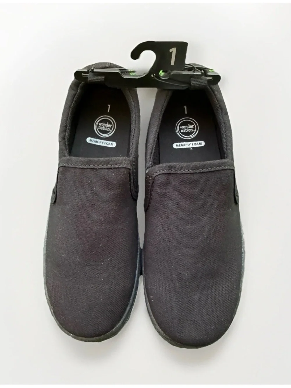 wonder nation Kids’ Size 1Y Black Slip-On Sneakers Memory Foam NEW